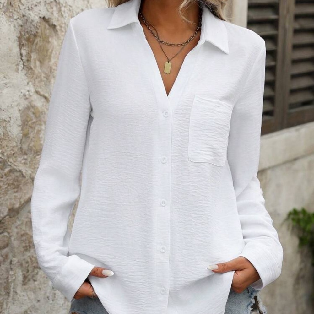 New Women's White Button-Up Blouse - Picture 6 of 6